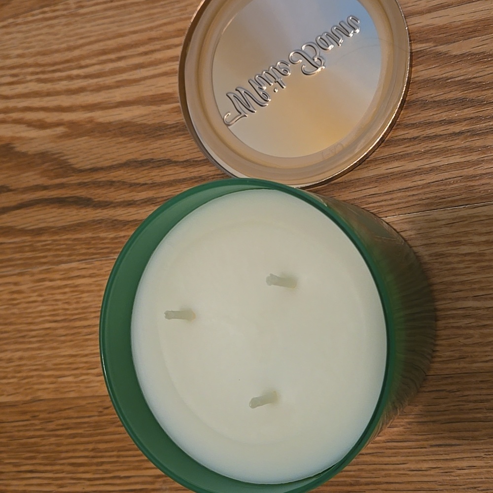 Tree Farm 3-Wick Candle - Picture 4 of 4
